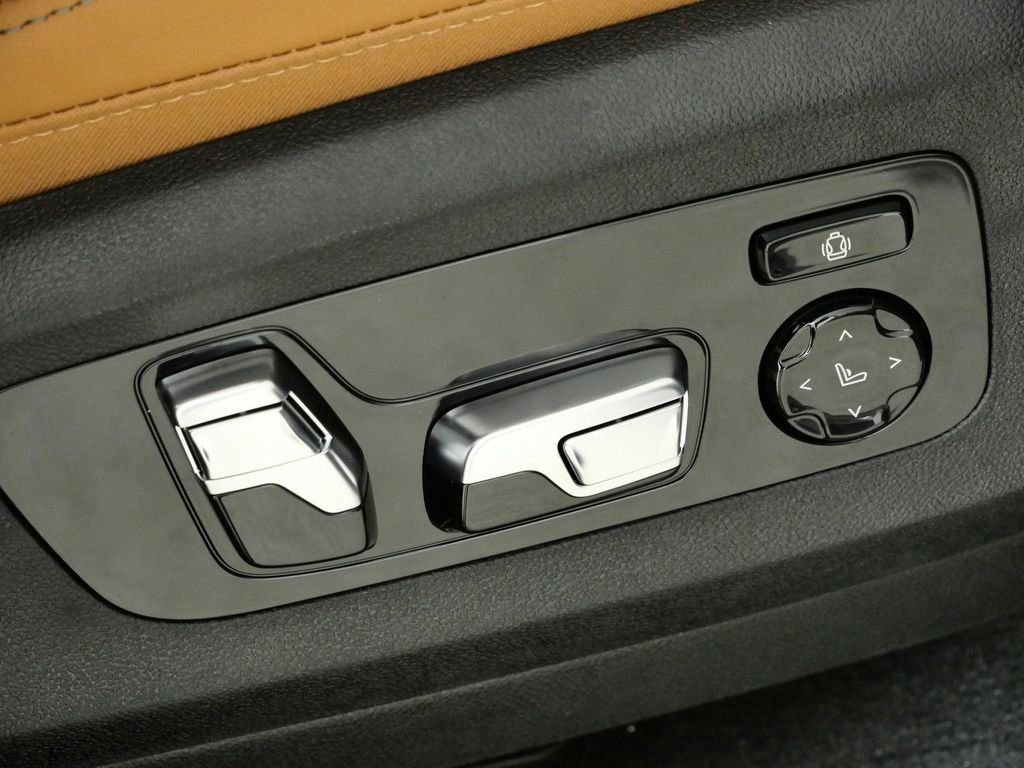 Used 2026 Gray BMW xDrive40i image 23