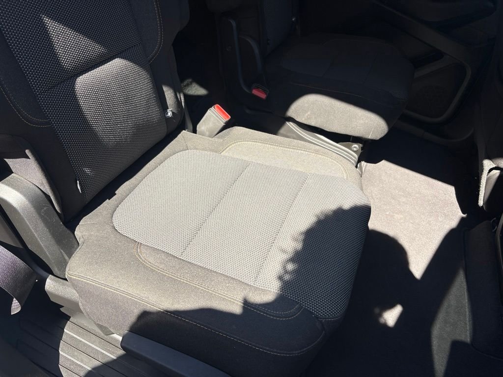 Used 2018 Iridescent Pearl Tricoat Chevrolet LT Cloth w/1LT image 30