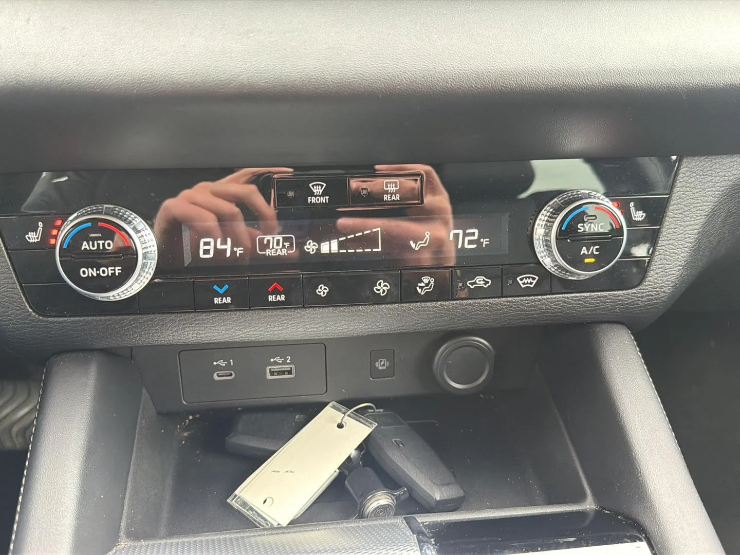 Used 2022 Black Diamond Mitsubishi SEL image 12