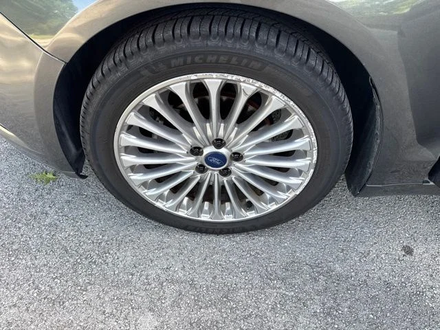 Used 2016 Gray Ford Titanium image 16
