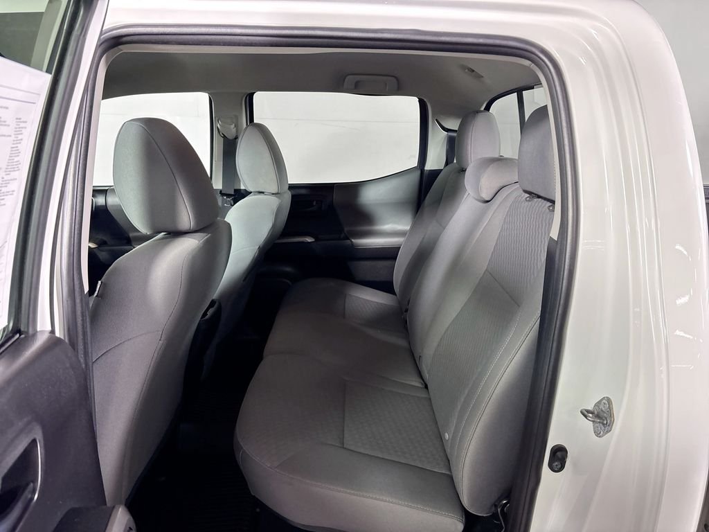 Used 2020 White Toyota SR5 image 19