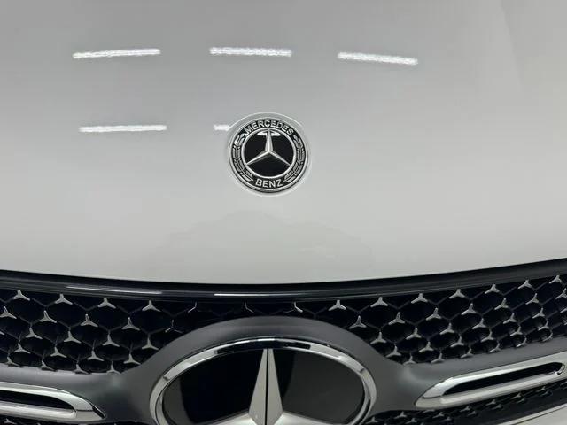 New 2026 MANUFAKTUR Moonlight Whit Mercedes-Benz GLC 300 image 34