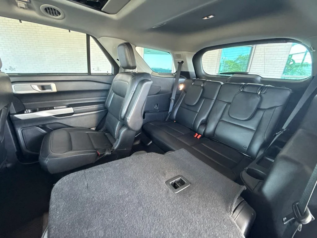 Used 2022 Gray Metallic Ford Limited image 36