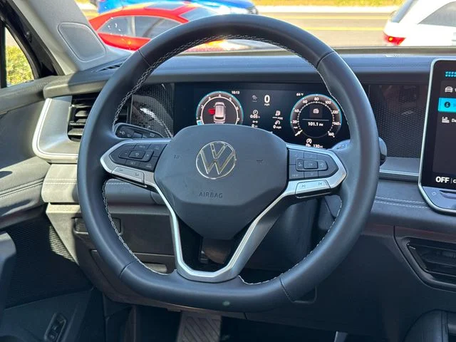 New 2026 Deep Black Pearl Volkswagen 2.0T SE image 31