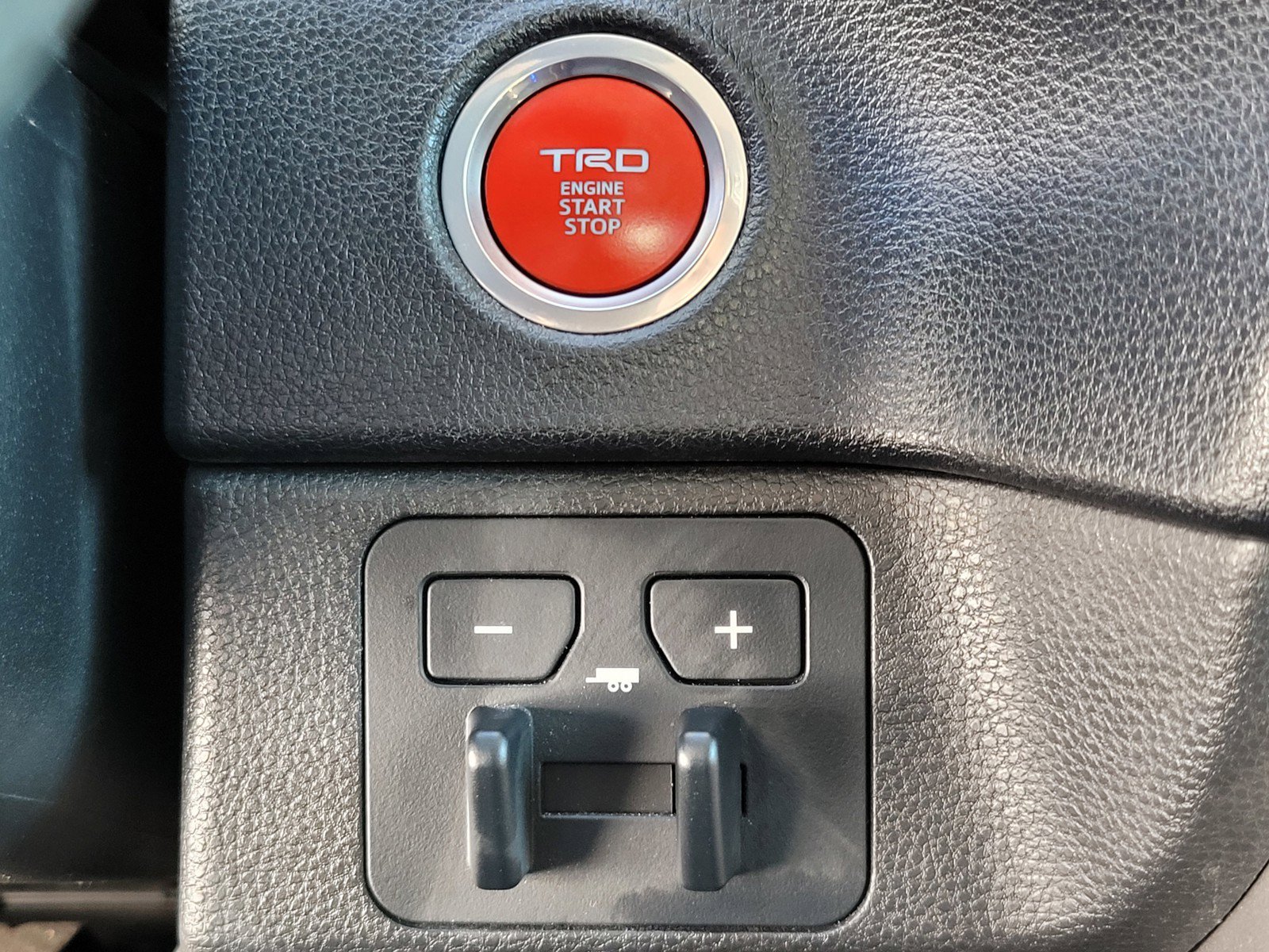 Used 2024  Toyota SR5 image 26