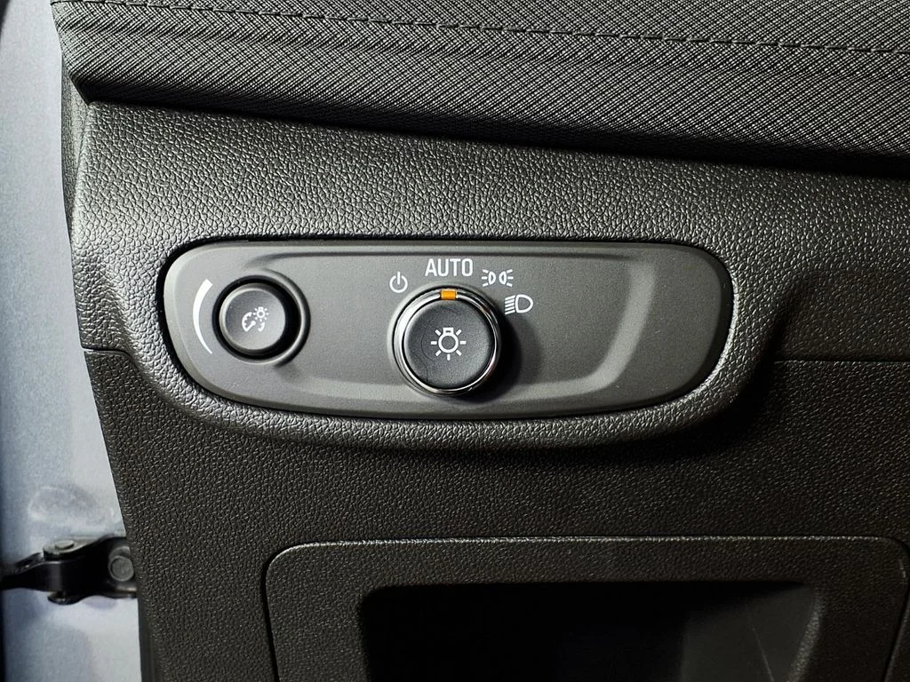 Used 2025 Gray Chevrolet LT image 24
