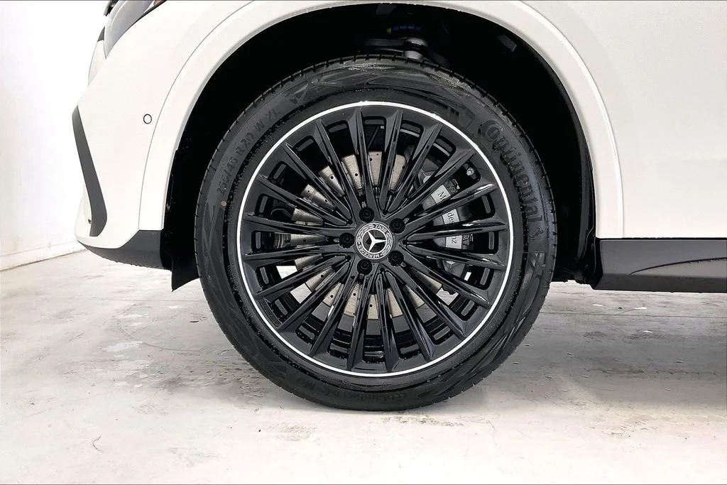 New 2026 Polar White Mercedes-Benz GLC 300 image 23