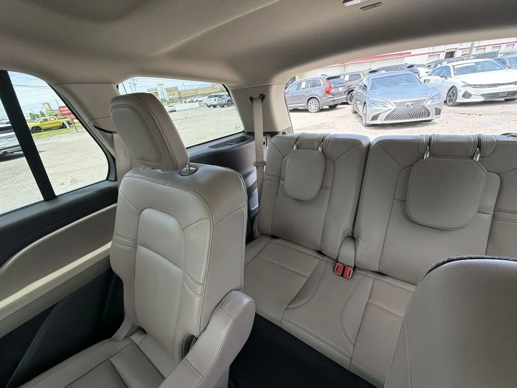 Used 2023 Gray Lincoln Standard image 24