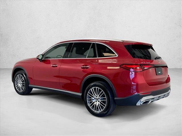 New 2026 MANUFAKTUR Patagonia Red Metallic Mercedes-Benz GLC 300 image 37