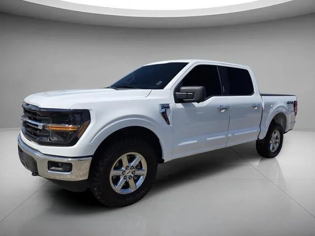 Used 2024 Oxford White Ford XLT image 9