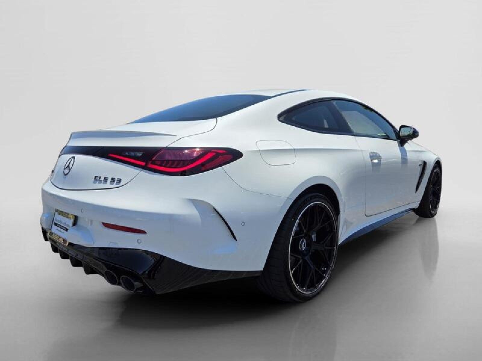 New 2026 MANUFAKTUR Moonlight White Metallic Mercedes-Benz AMG® CLE 53 4MATIC+ Coupe image 5
