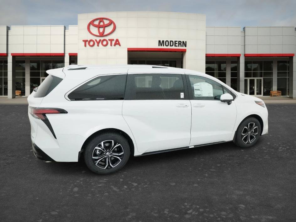 New 2026 Wind Chill Pearl Toyota Platinum image 16