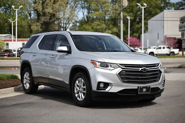 Used 2020 Silver Ice Metallic Chevrolet 3LT image 12