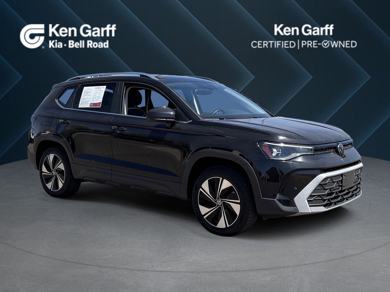 2025 Volkswagen Taos 1.5T SE 4Motion's photo