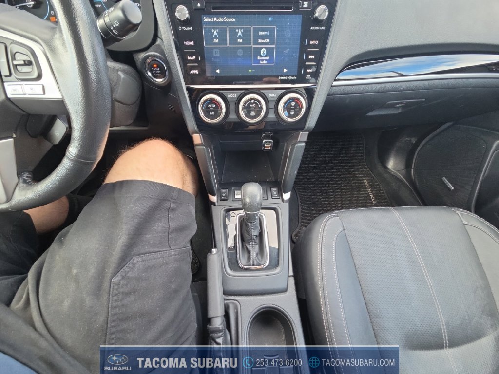 Used 2018 Green Subaru 2.5i Touring image 15