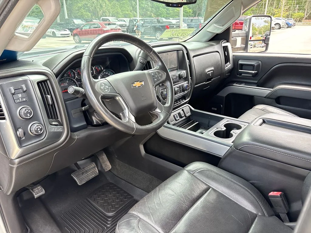 Used 2015 Silver Chevrolet LTZ image 10