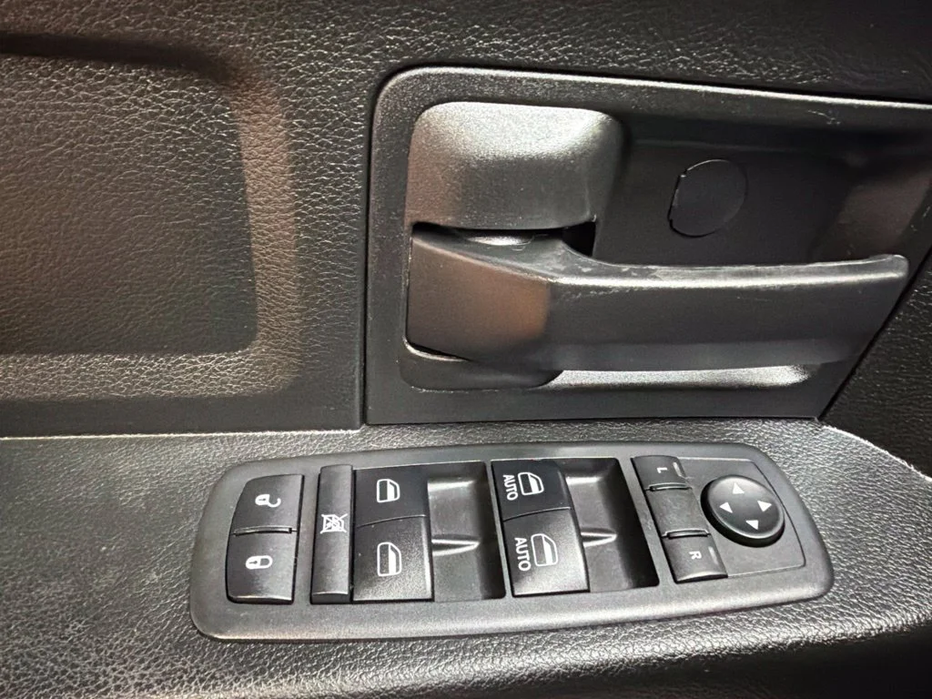 Used 2019 Bright White Clearcoat Ram Express image 28