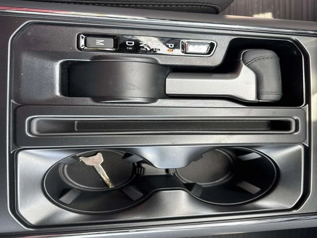 New 2026 Agate Black Metallic Ford XLT image 47