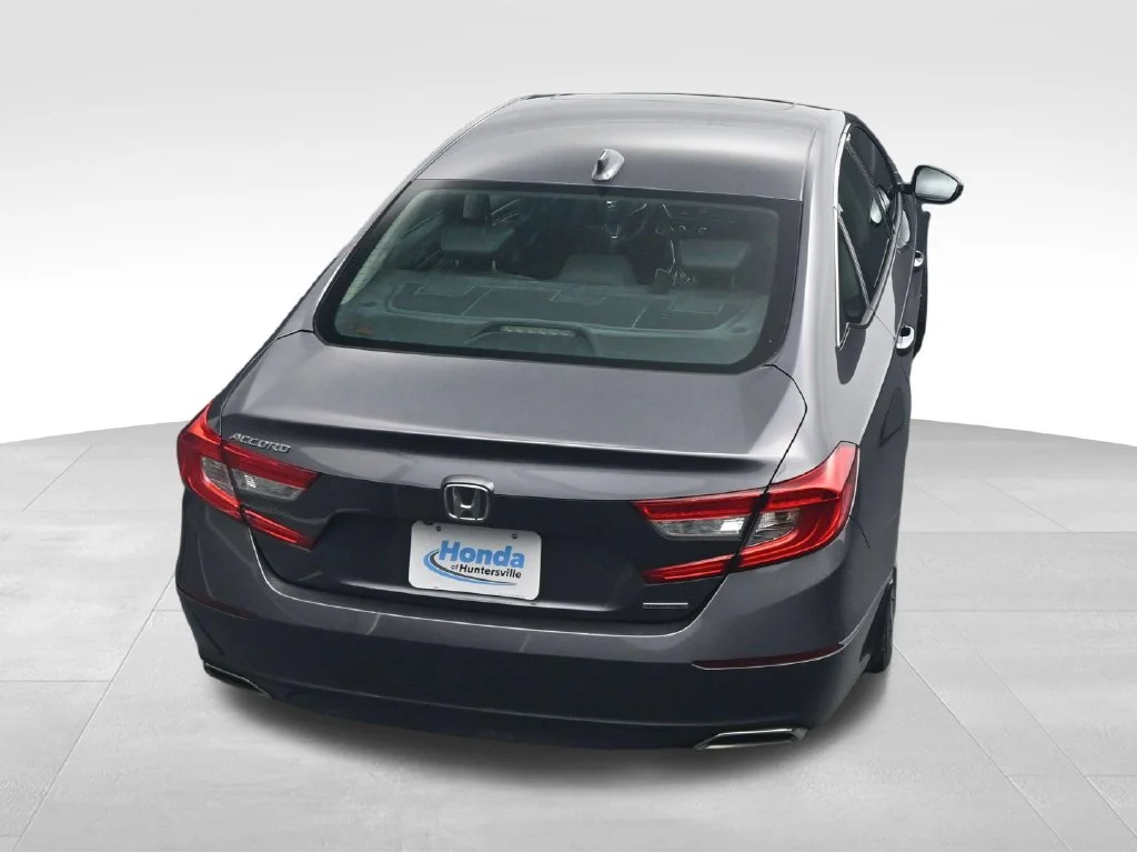 Used 2018 Modern Steel Metallic Honda Touring image 49