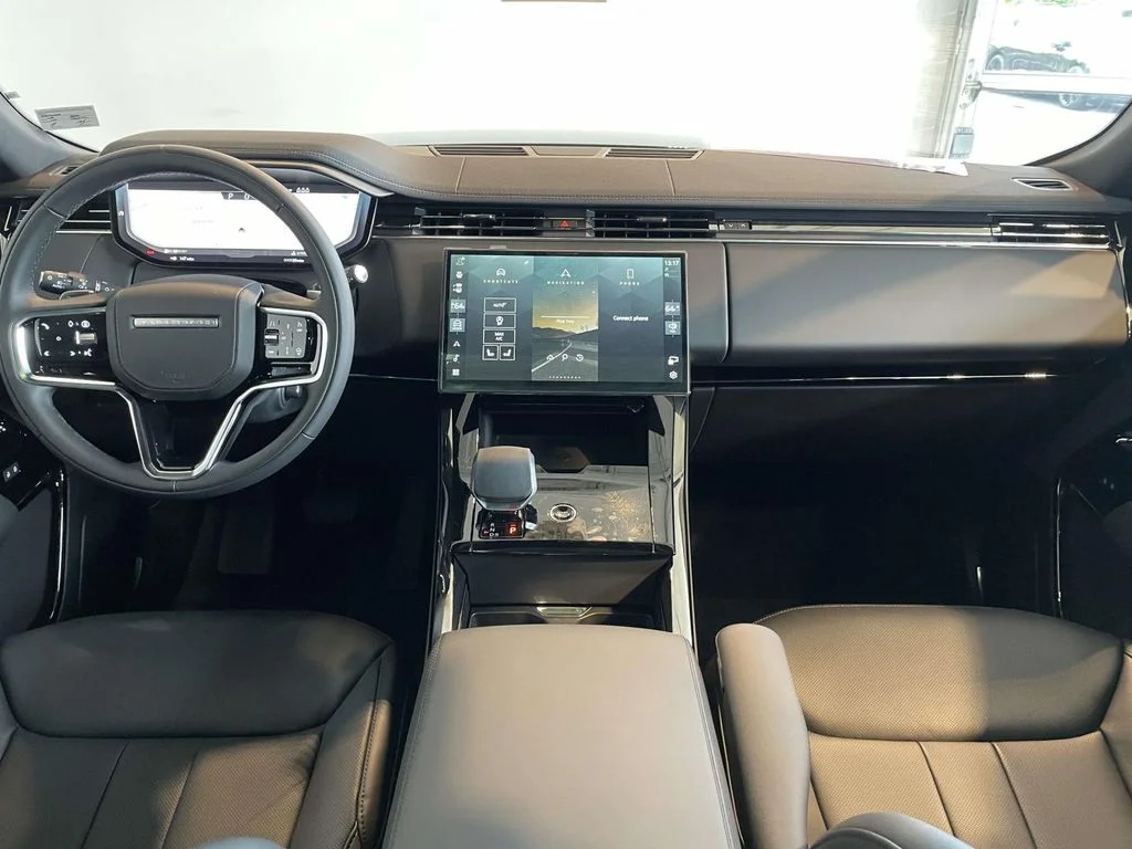 New 2026 Santorini Black Land Rover SE image 22