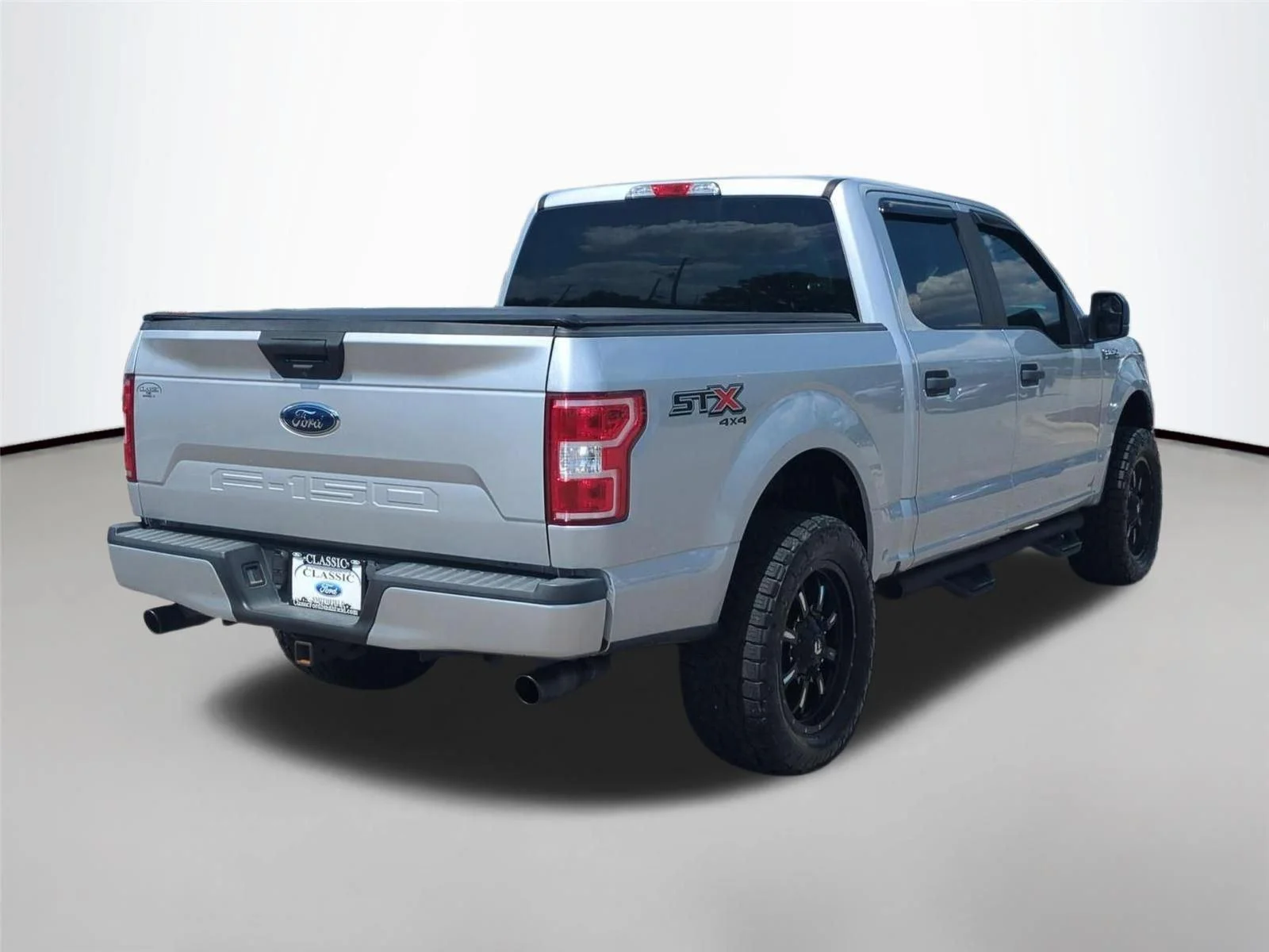 Used 2018 Ingot Silver FORD  image 5