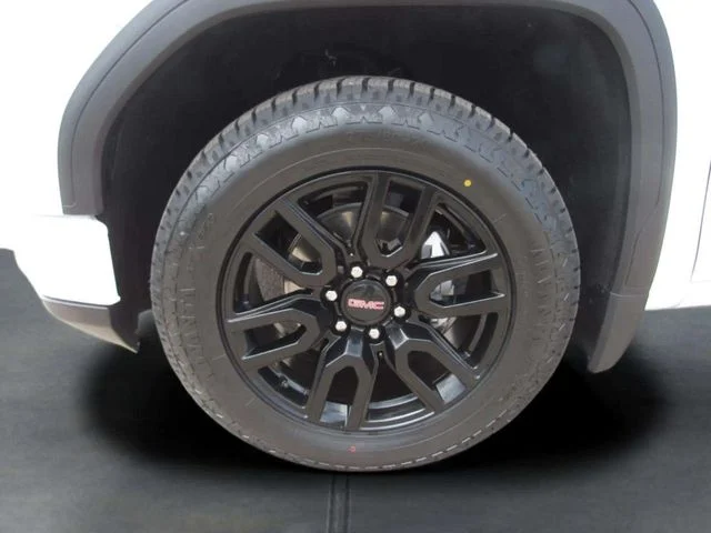Used 2024 Summit White GMC Elevation image 4