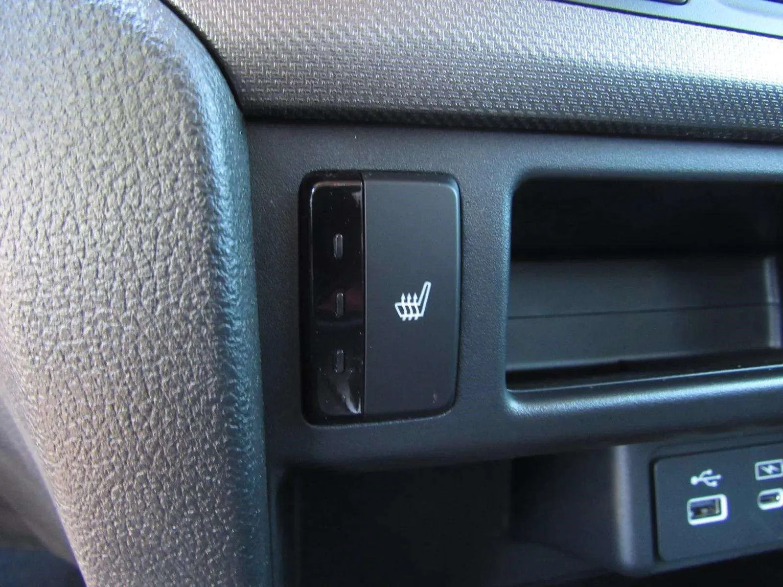 Certified Used 2025 Platinum White Pearl Honda AWD RTL image 51