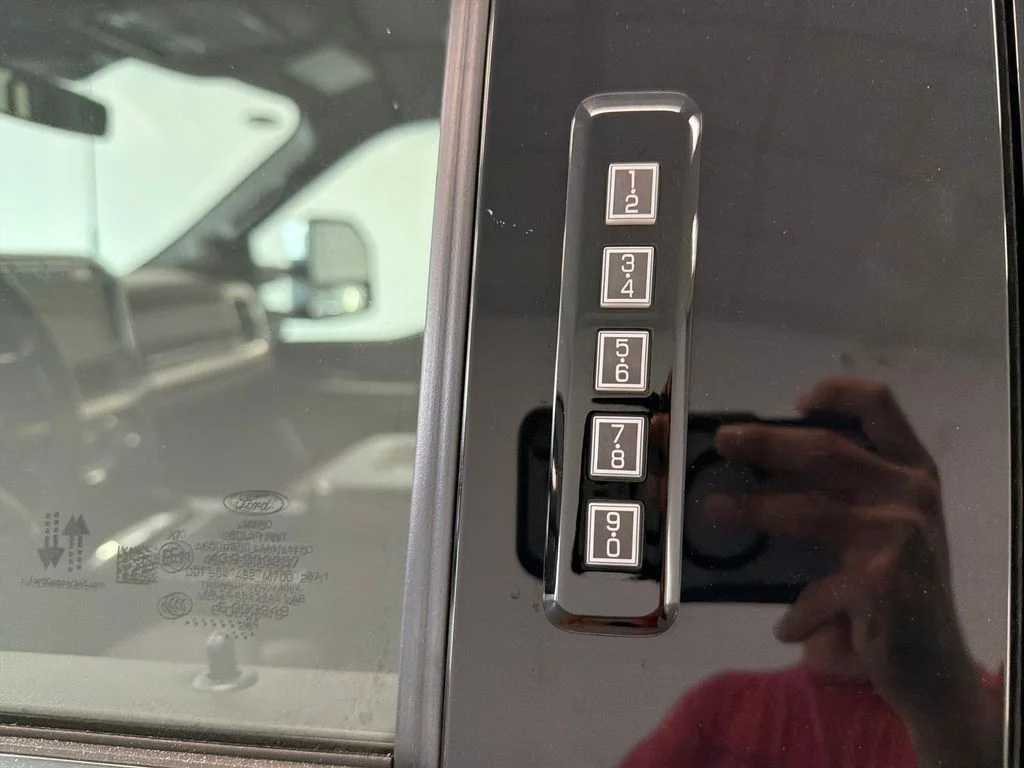 Used 2024 Gray Ford King Ranch image 9