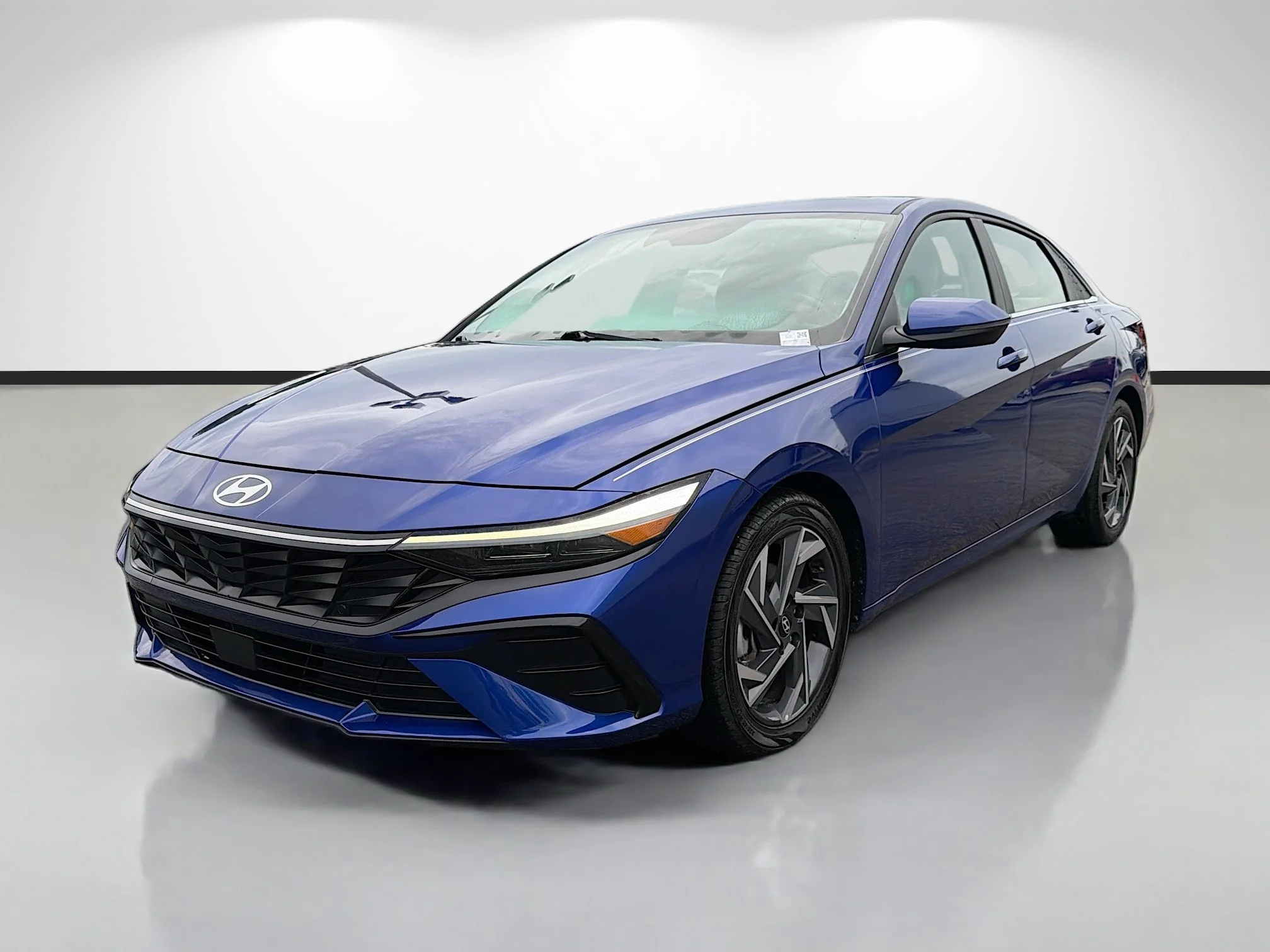 Used 2025 Intense Blue Hyundai Limited image 7