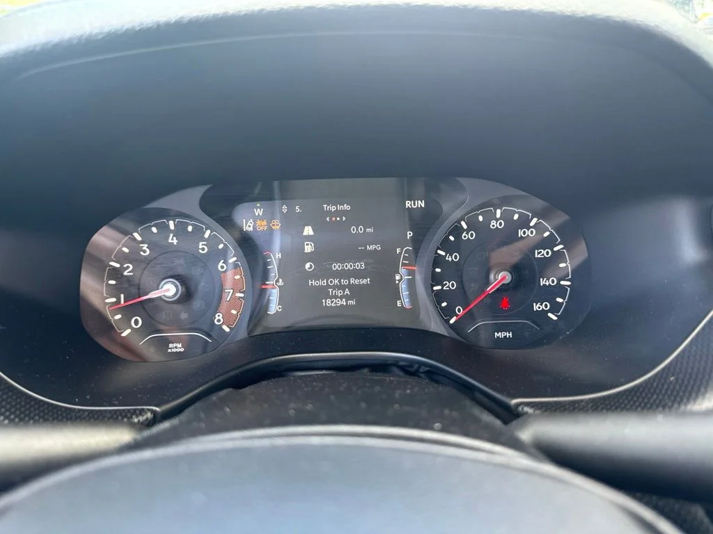 Used 2022 Gray Jeep Trailhawk image 12