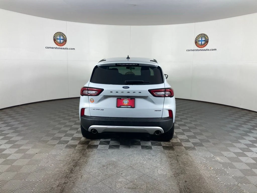 Used 2025 Silver Ford Active image 21