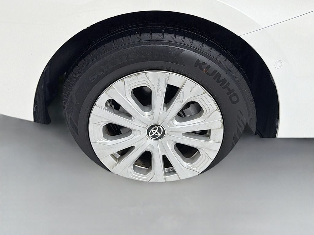 Used 2020 Blizzard Pearl Toyota LE image 32