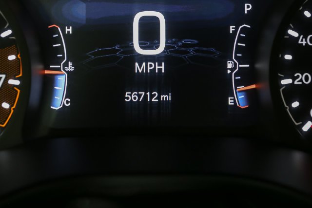 Used 2024 Red Jeep Latitude image 31