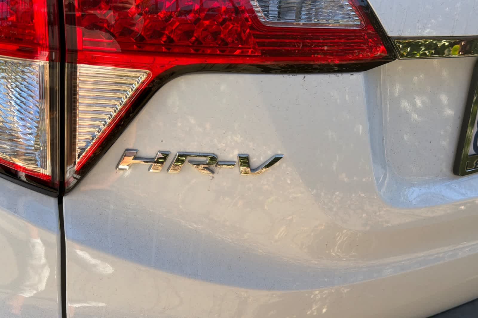 Used 2019 Platinum White Pearl Honda LX image 7