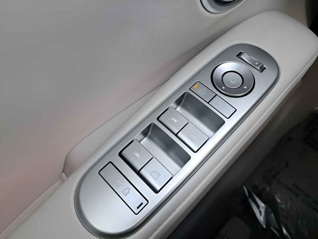 New 2026 White Hyundai SEL Premium image 25