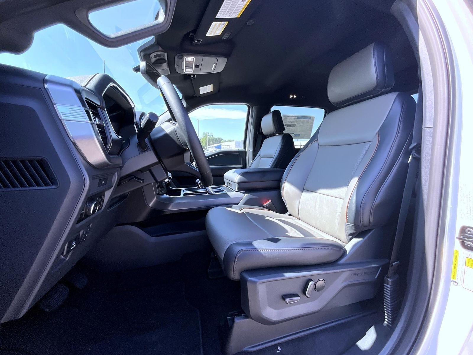 New 2026 Star White Metallic Tri-Coat Ford Lariat image 12