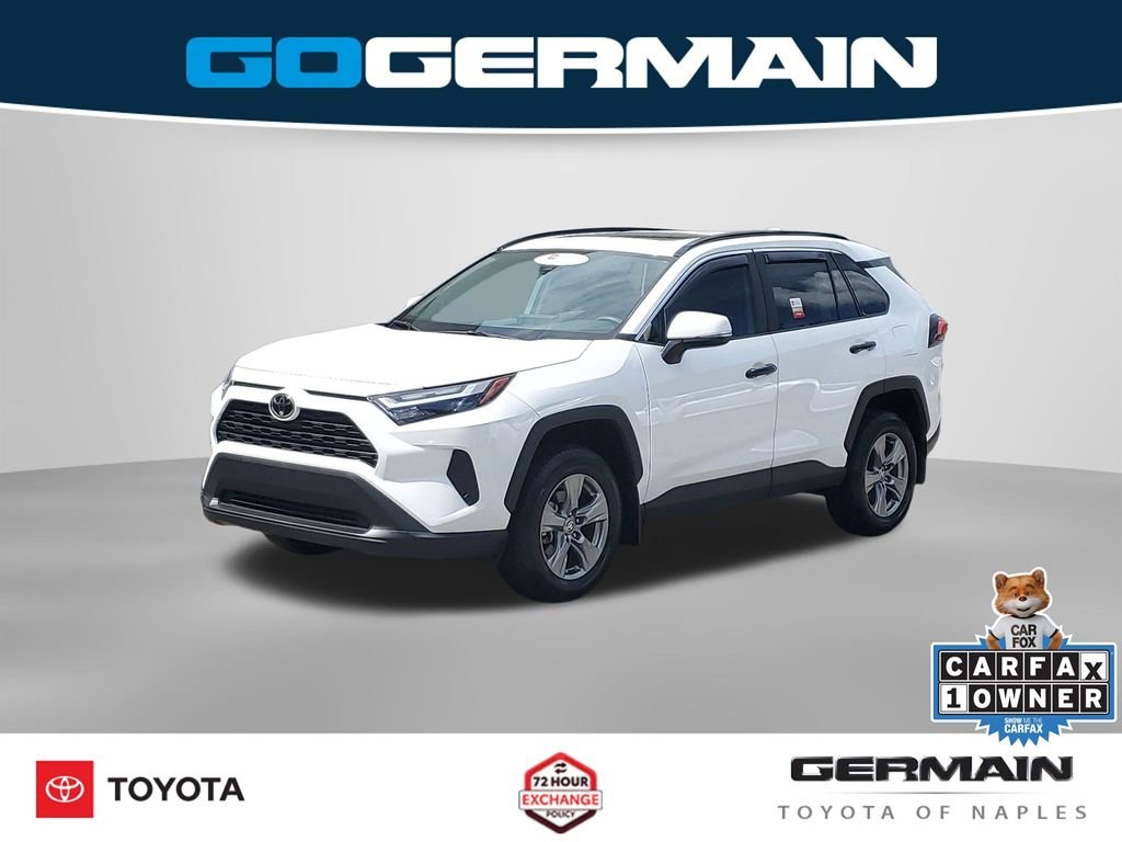 Used 2025 White Toyota XLE image 1