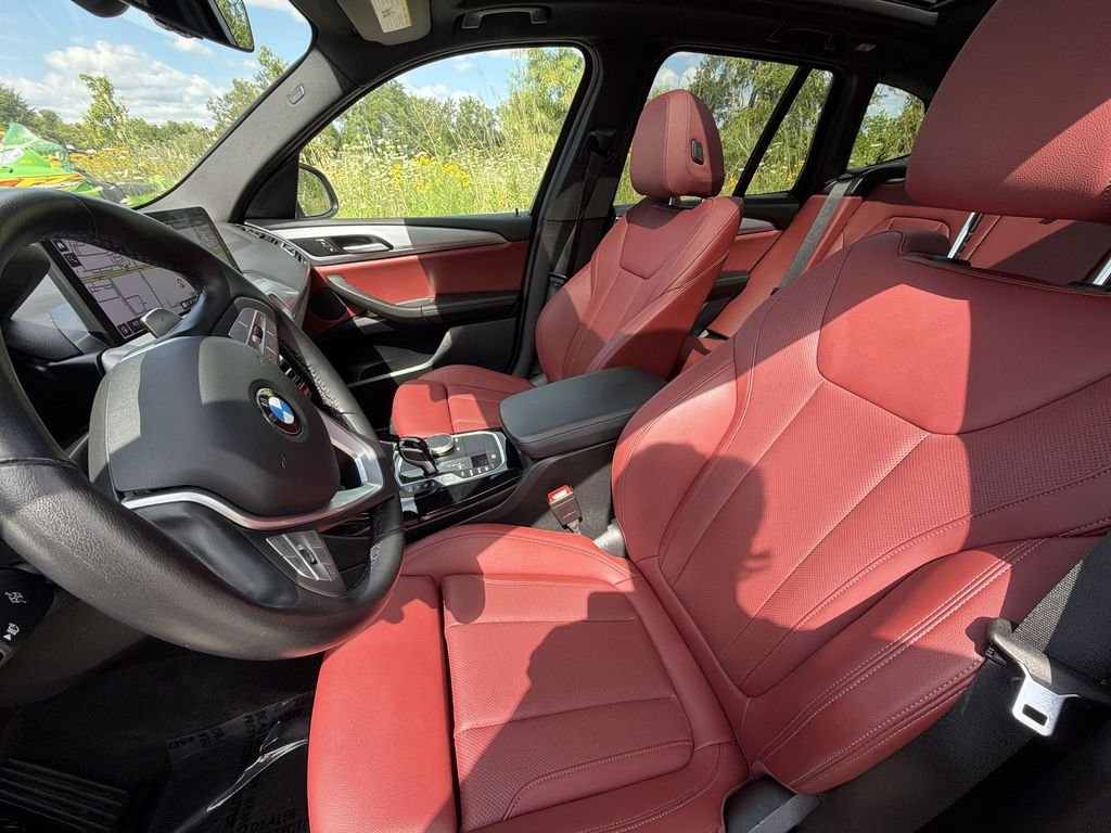 Used 2024 White BMW xDrive30i image 13