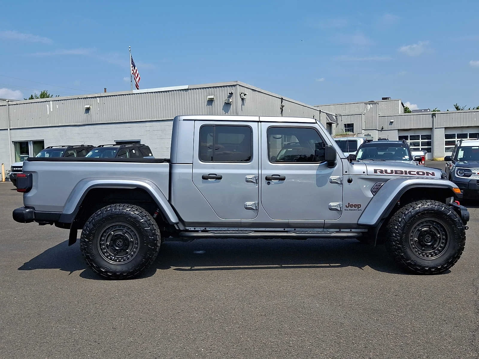 Used 2020 Billet Silver Clearcoat Metallic Jeep Rubicon image 14