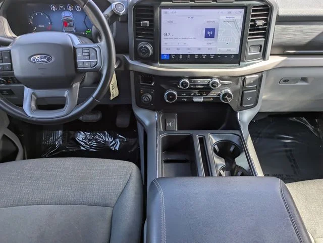 Certified Used 2024 Avalanche Ford XLT image 15