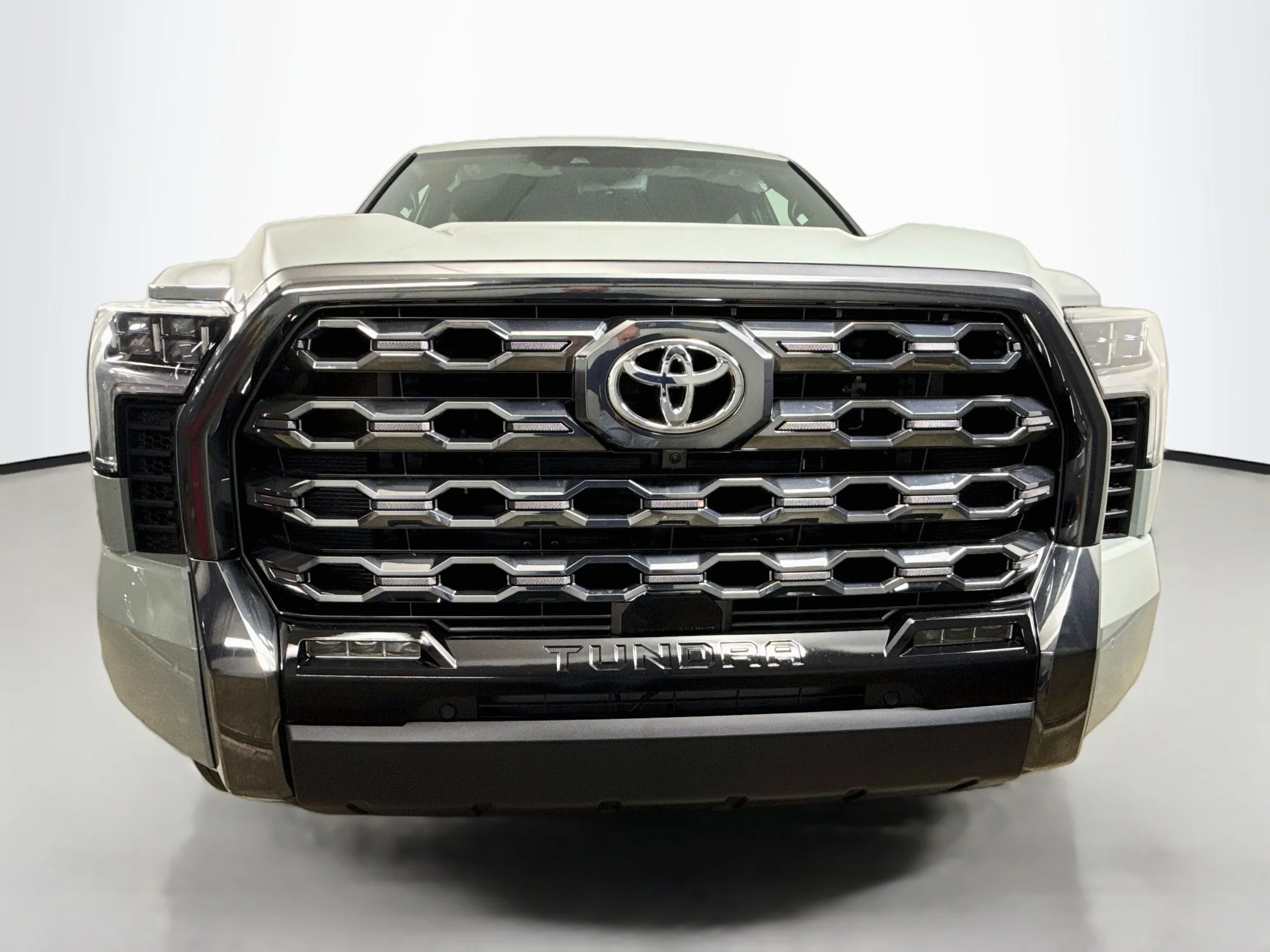 New 2026 Lunar Rock Toyota Platinum image 2