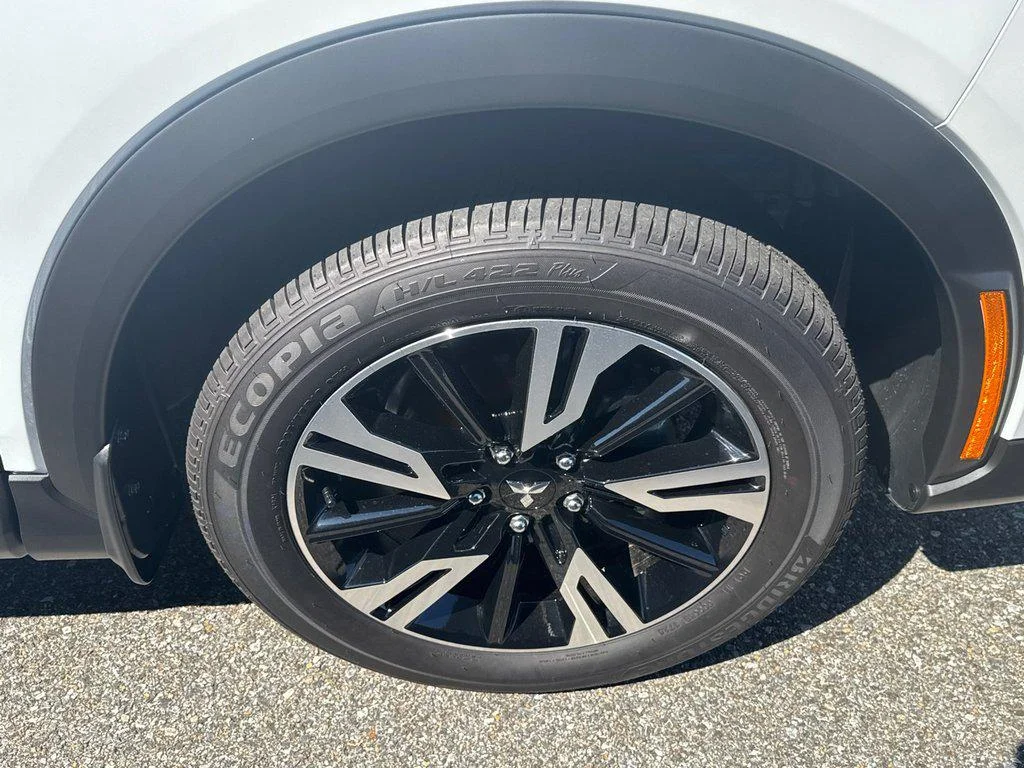 2026 Mitsubishi Eclipse Cross SE - Photo 8