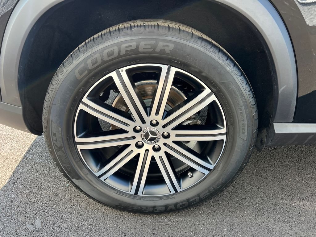 Certified Used 2025 Black Mercedes-Benz GLE 350 image 34