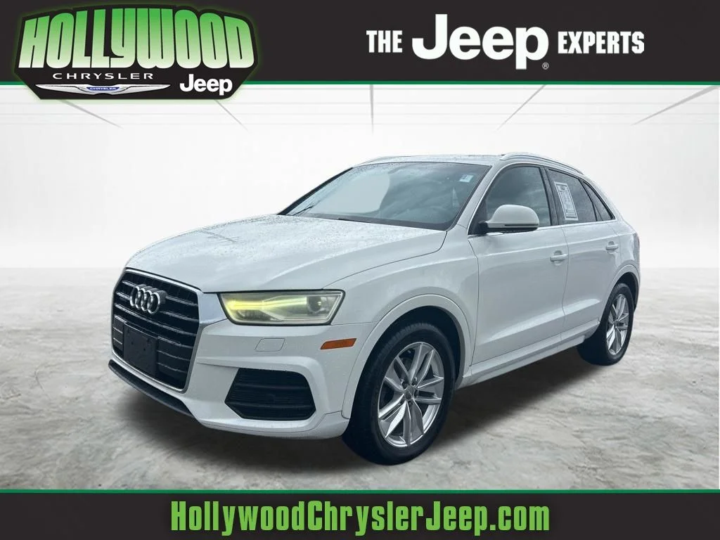 2016 Audi Q3 2.0T quattro tiptronic Premium Plus's photo