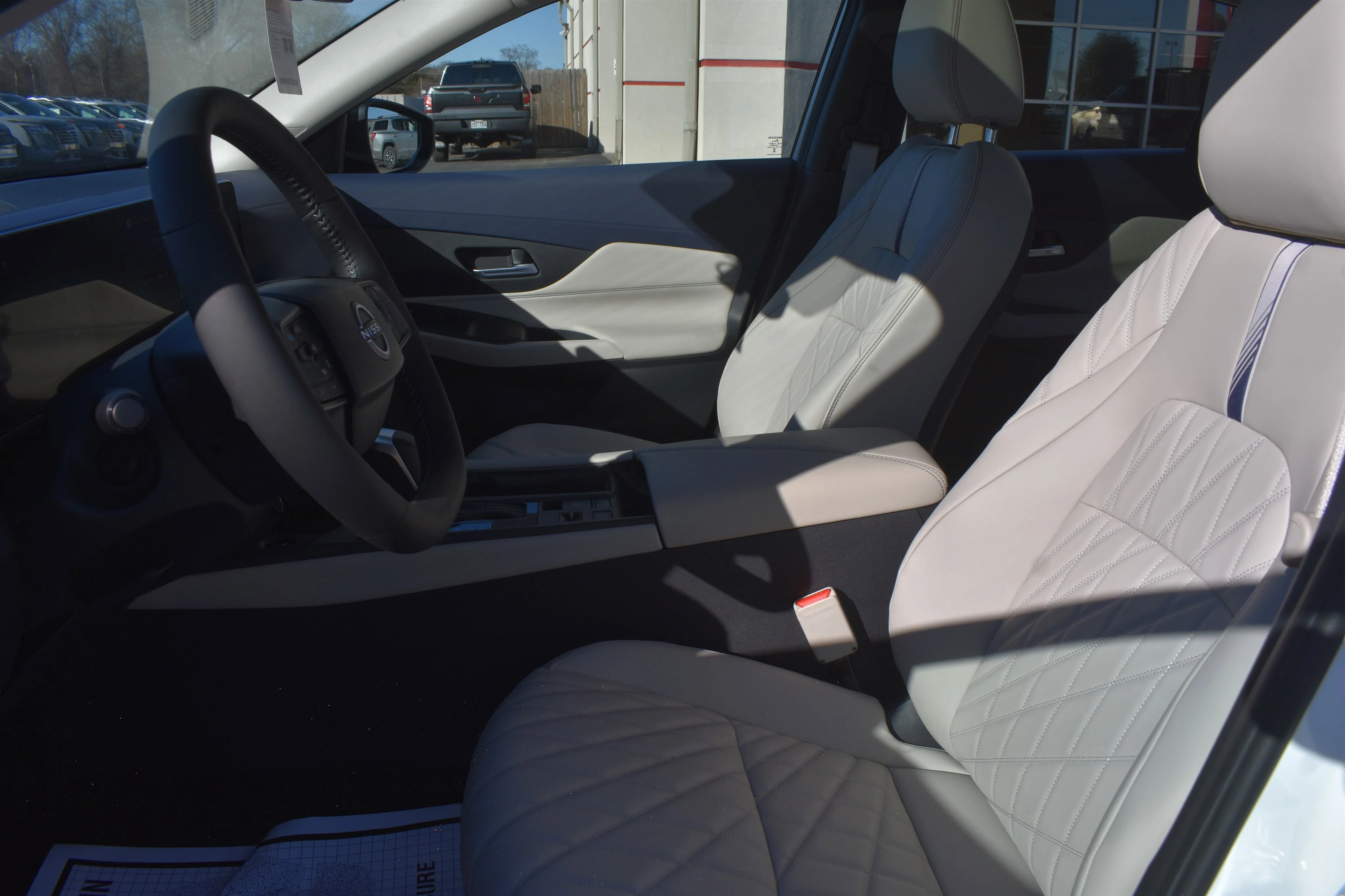 New 2026 Aspen White Tricoat Nissan SL image 15