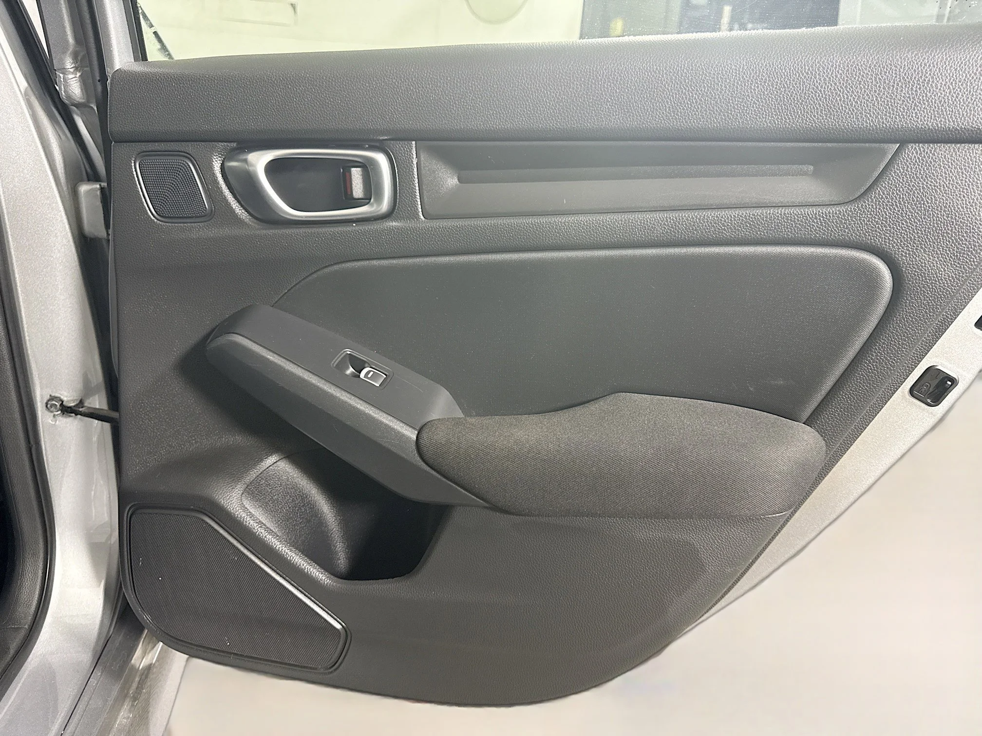 Used 2022 Lunar Silver Metallic Honda Sport image 24