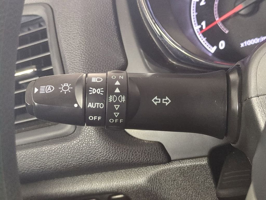 Used 2024  Mitsubishi 2.0 ES image 28
