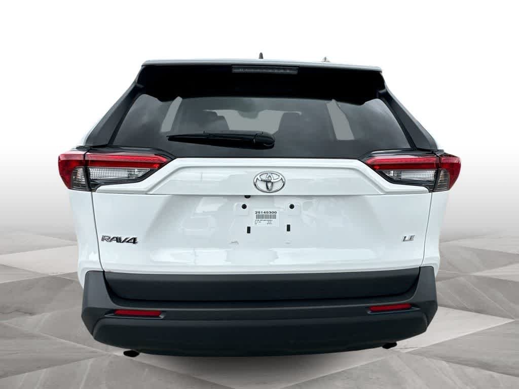 Used 2025 Ice Cap Toyota LE image 7