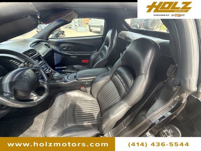 Used 2001 Black Chevrolet 2dr Convertible image 22