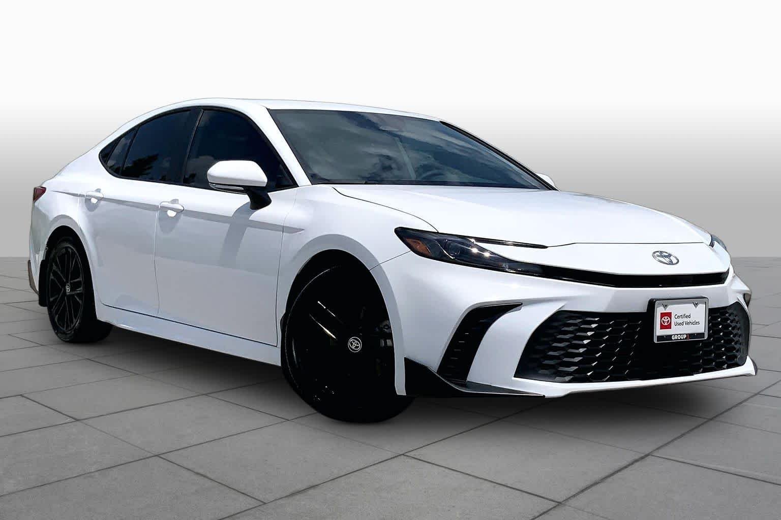 Certified Used 2026 Ice Cap Toyota SE image 3